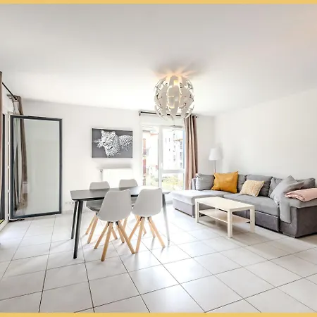 Апартаменты Chez Gobri T3 Амбиёи